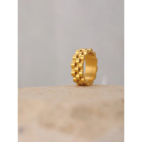 Anel Feminino Chic Onds Banhado em Ouro 18K