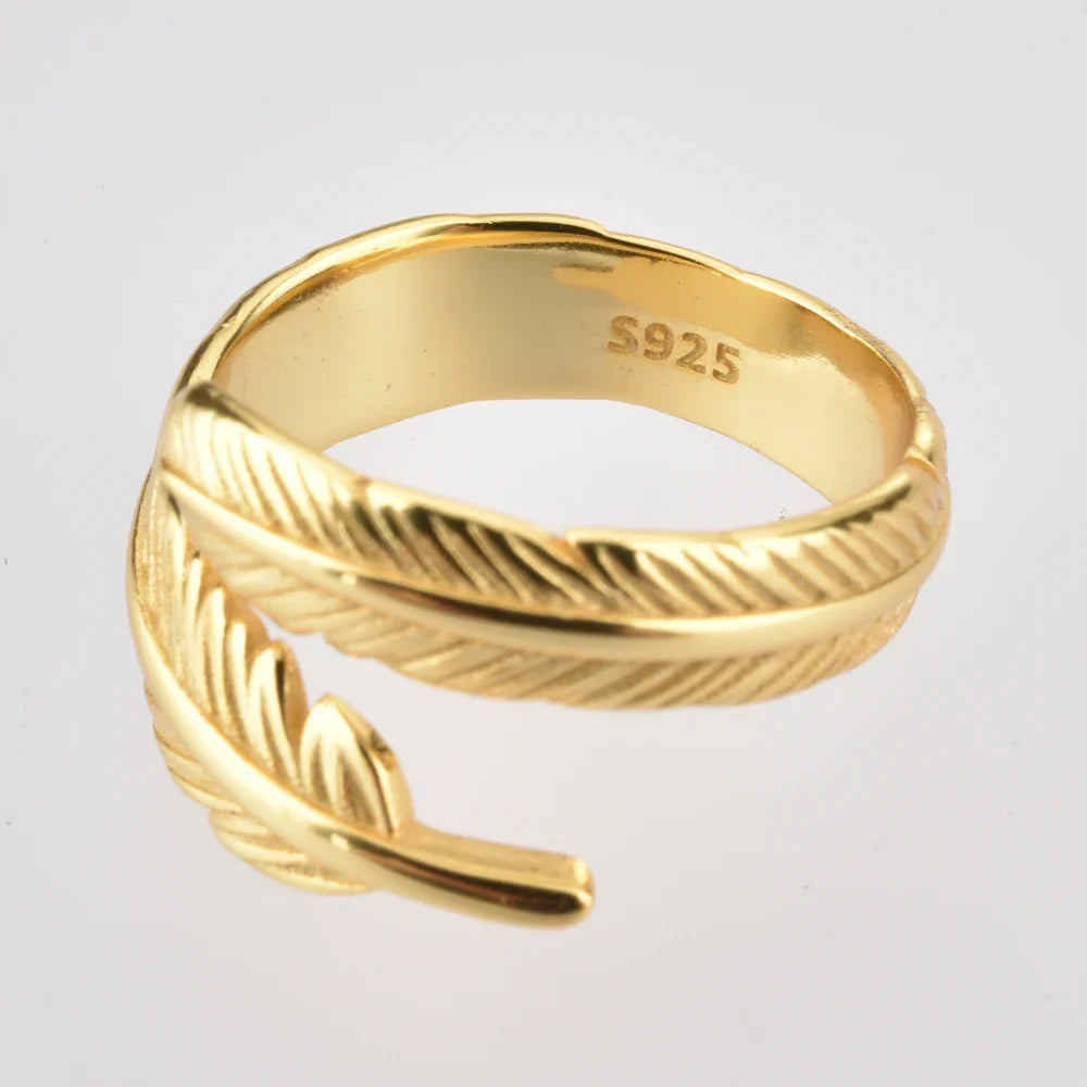 Anel Feminino Feathers Banhado em Ouro 18K